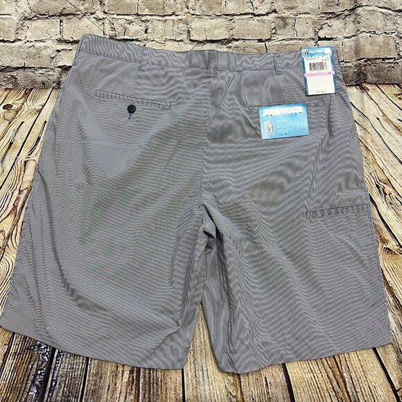 PGA Tour Shorts Men's Sz.38 Blue/white Golf Pinstripe Peacoat‎ 100% Polyester - Picture 6 of 10